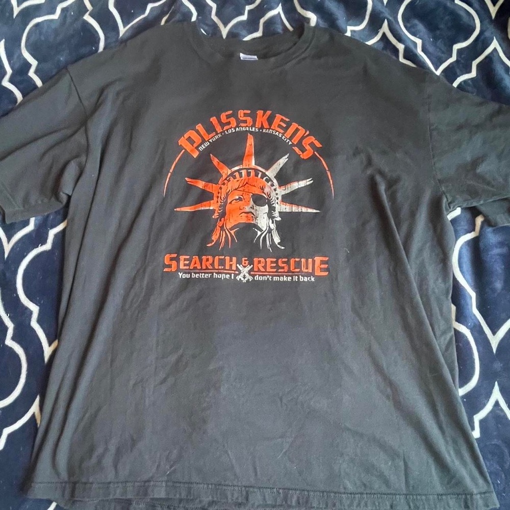 Plissken’s large graphic T